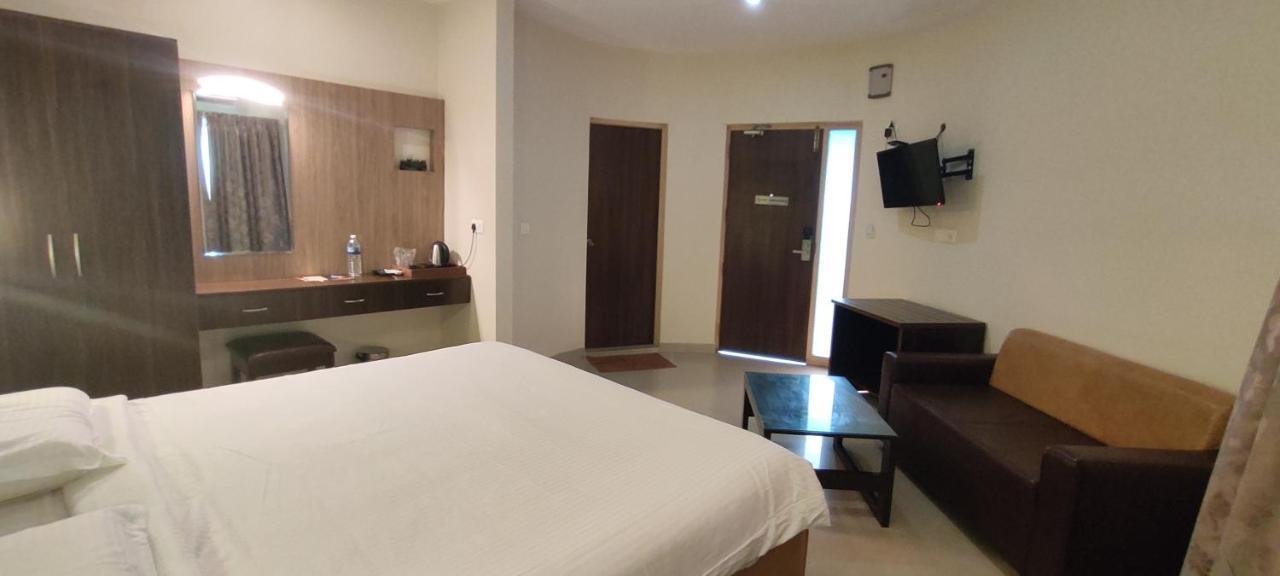 Lamel Cove Beach Resort Pondicherry Esterno foto